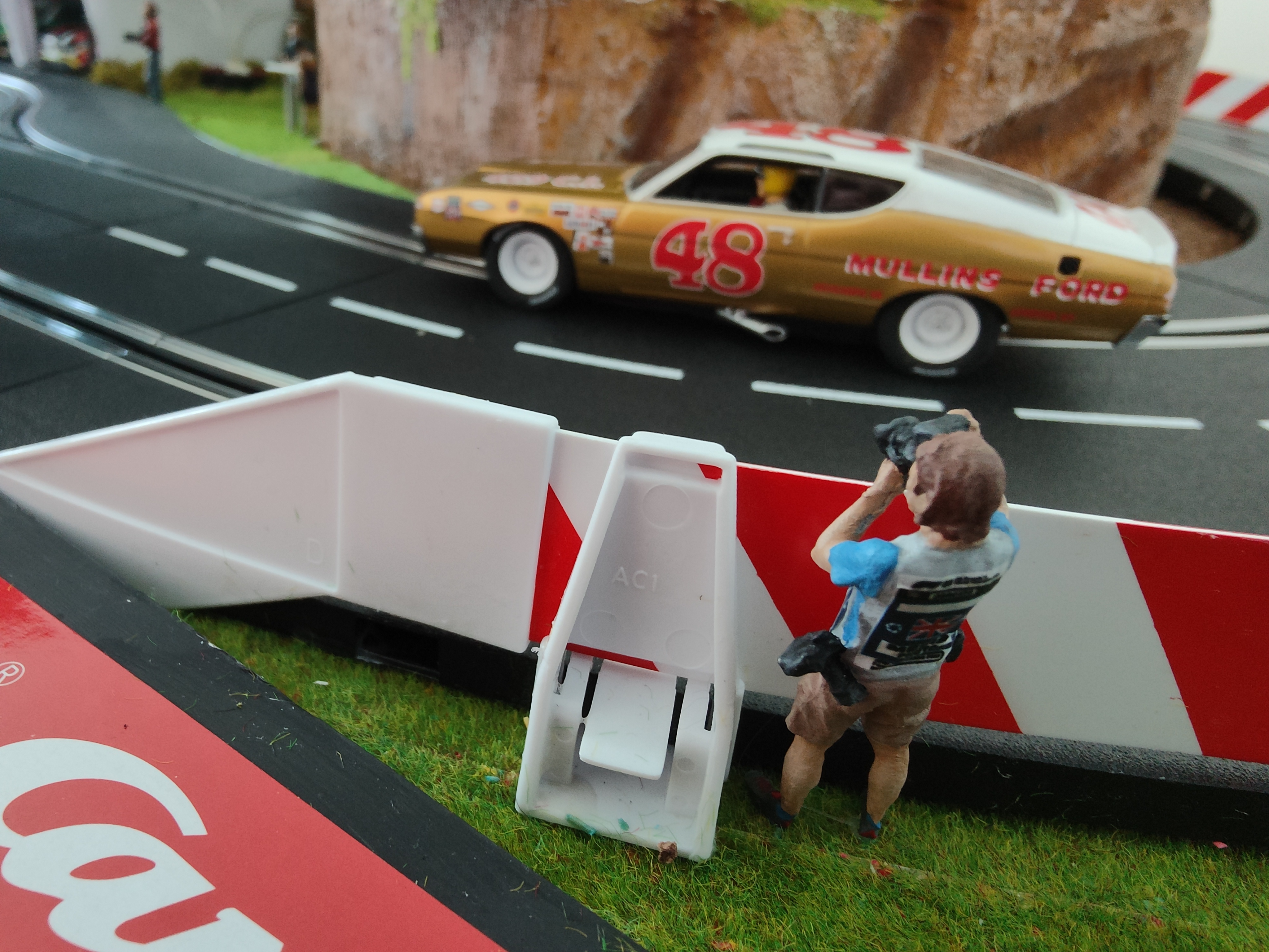 SLOT CAR CIRCUIT